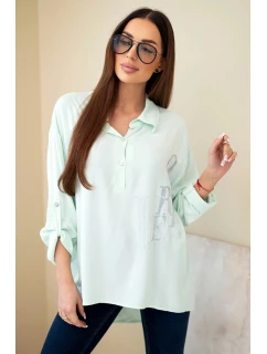 Dámská viskózová halenka s límečkem a potiskem z model 21908673 mentolová - K-Fashion