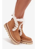 Dámské zimní boty z přírodního semiše model 21725177 Camel - Lee Cooper Dámské zimní boty z přírodního semiše model 21725177 Camel - Lee Cooper