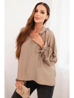 Dámska viskózna blúzka s véčkovým výstrihom a viazankami na rukávoch fango