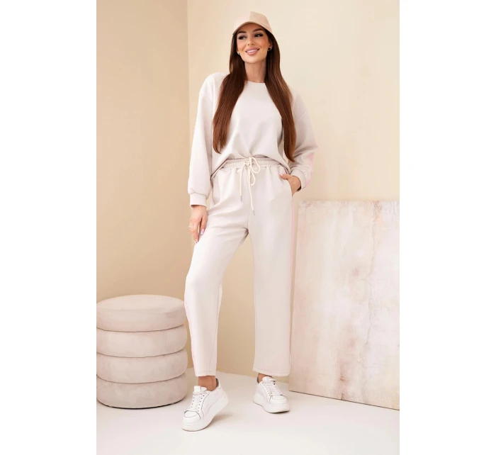 Dámsky viskózový komplet v "maslovej" farbe s tienidlami béžovej farby