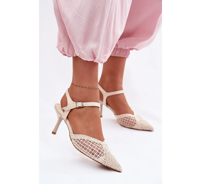 Sandále na podpätku model 226509 Vykročte štýlovo