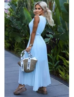 Dámské plisované šaty v barvě se širokým opaskem a výstřihem model 20159830 - numoco basic Dámské plisované šaty v barvě se širokým opaskem a výstřihem model 20159830 - numoco basic