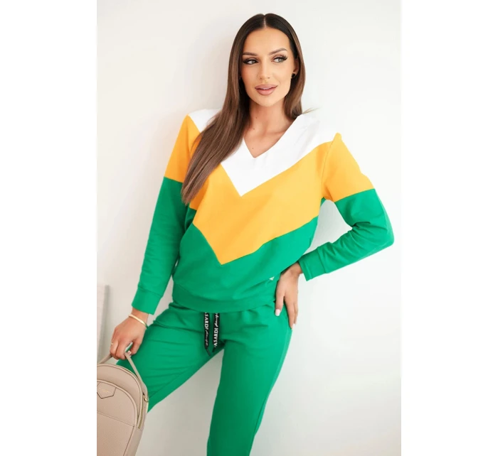 Dámska súprava s výstrihom do V zelená Dámska súprava s výstrihom do V zelená