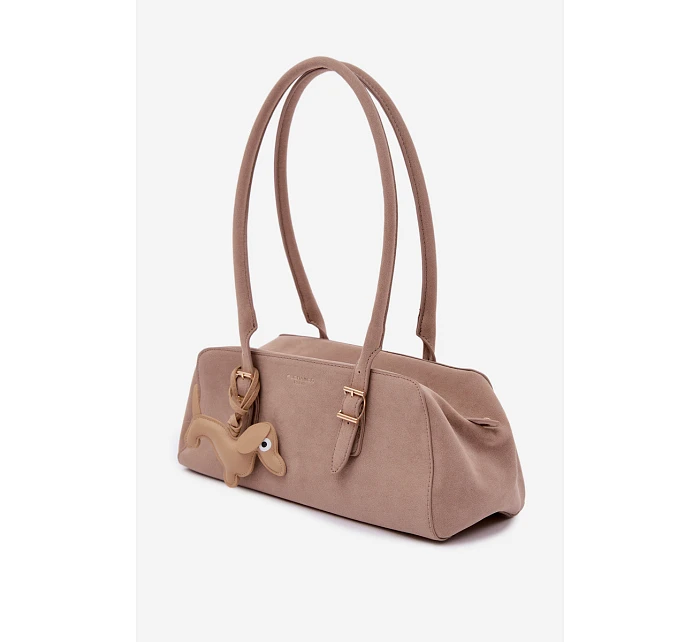 Kabelka z imitace semiše s přívěskem béžová model 22111592 - Flora&Co