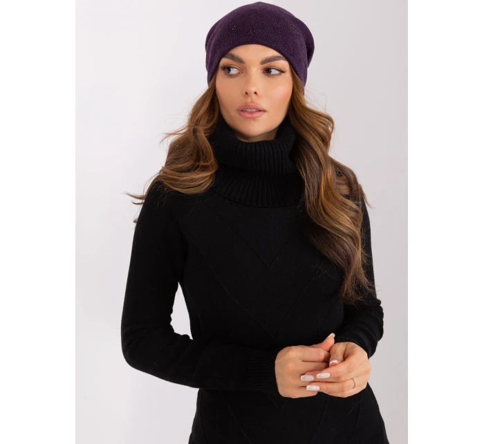 Czapka AT CZ model 19335580 ciemny fioletowy - FPrice Czapka AT CZ model 19335580 ciemny fioletowy - FPrice