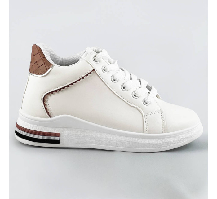 Bielo-hnedé športové topánky so skrytým klinom (666-16)