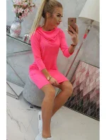 Šaty s kapucí a kapsami růžové neonové Šaty s kapucí a kapsami růžové neonové