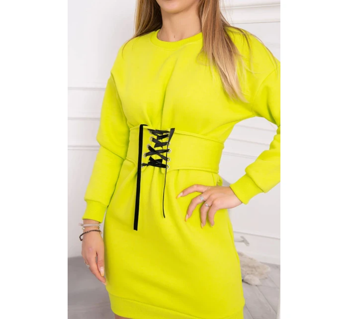 Zateplené šaty s ozdobným pásikom pistácie