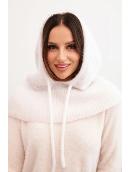 Dámska čiapka s kapucňou s pleteným vzorom biela