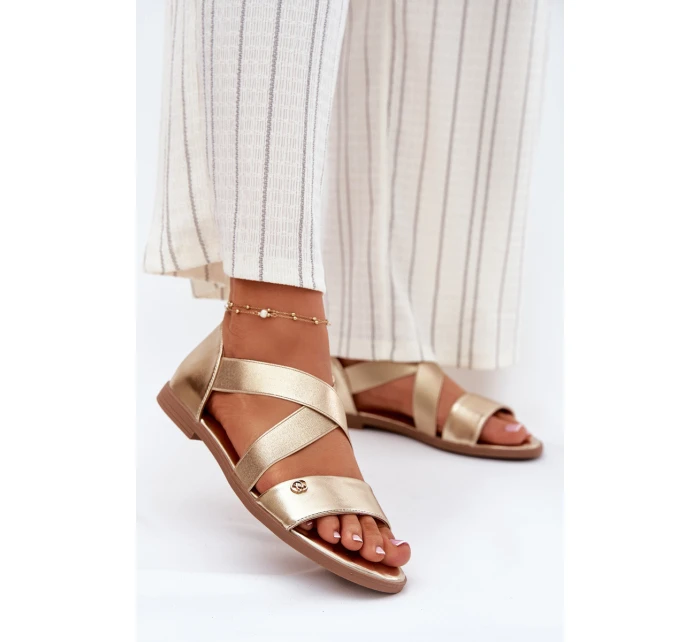 Dámské ploché sandály s pásky zlaté model 21696940 - EVENTO Dámské ploché sandály s pásky zlaté model 21696940 - EVENTO