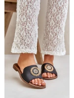 Kožené Pantofle S Dekorací Na Plochém Podpatku Zazoo model 21682288 Černé - Boto Kožené Pantofle S Dekorací Na Plochém Podpatku Zazoo model 21682288 Černé - Boto