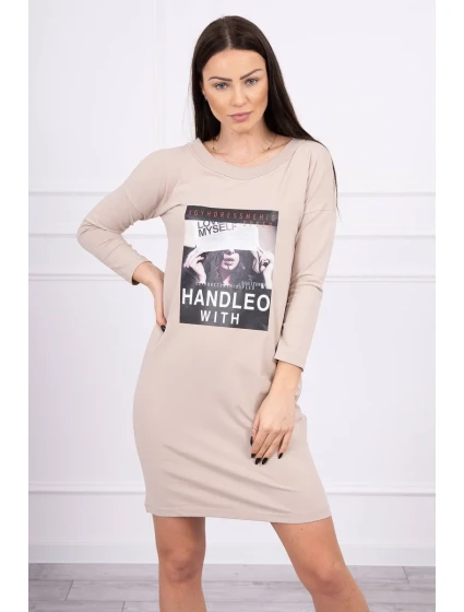 s šaty s potiskem model 18744062 - K-Fashion s šaty s potiskem model 18744062 - K-Fashion