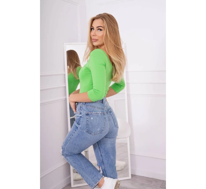 Světle zelená halenka s kulatým výstřihem