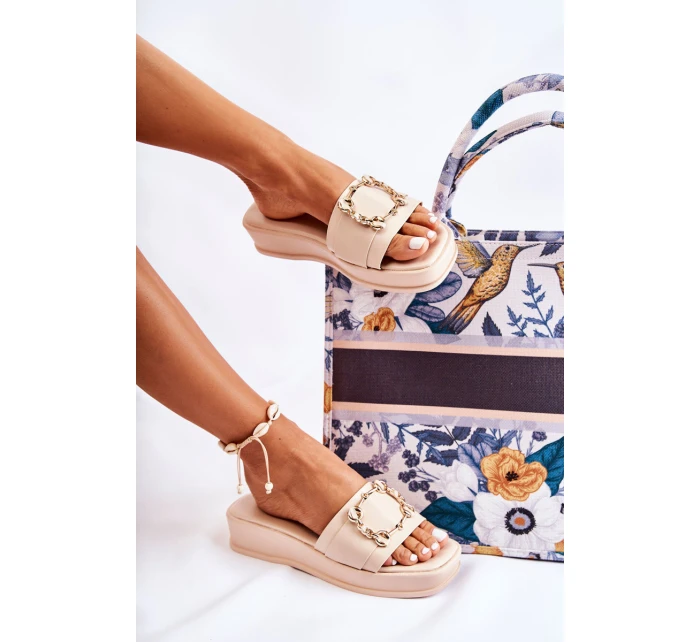 Dámské módní kožené pantofle Béžová model 21588185 - S.Barski Dámské módní kožené pantofle Béžová model 21588185 - S.Barski