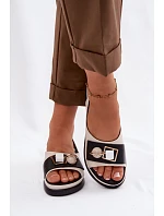 Kožené dámské sandály s ozdobou D&A GR61-5932 Béžové