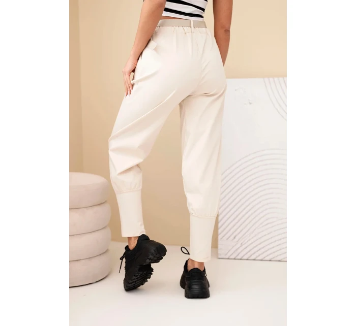 Dámske bavlnené nohavice s vysokým pásom a opaskom béžovej farby