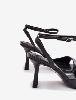 Dámske sandále z ekokože na podpätku - čierne Brisora