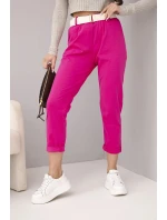 Dámské bavlněné kalhoty s páskem a ohrnutými nohavicemi model 22275501 - K-Fashion Dámské bavlněné kalhoty s páskem a ohrnutými nohavicemi model 22275501 - K-Fashion