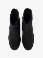 Praktické čierne členkové topánky pre ženy na širokom podpätku Praktické čierne členkové topánky pre ženy na širokom podpätku