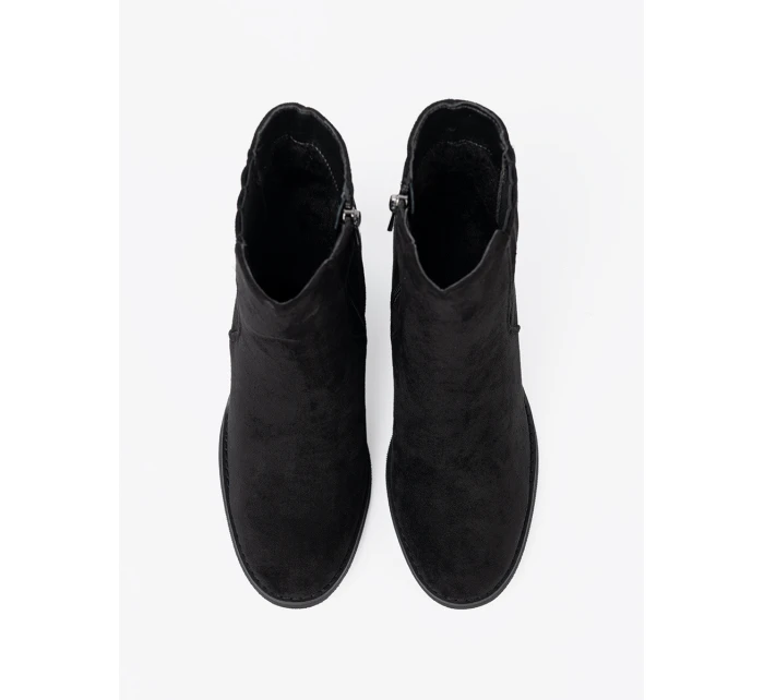 Praktické čierne členkové topánky pre ženy na širokom podpätku Praktické čierne členkové topánky pre ženy na širokom podpätku