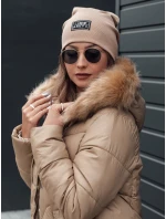 Dámská zimní bunda prošívaná s kapucí béžová Dstreet model 21981009 - FashionStreet Dámská zimní bunda prošívaná s kapucí béžová Dstreet model 21981009 - FashionStreet