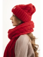 Dámska čiapka a šatka s pruhom a ozdobou červená