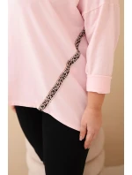 Dámská blůza Plus Size bavlněná s ohrnovacími rukávy a lampasem v leopardím vzoru model 21837246 růžová - K-Fashion
