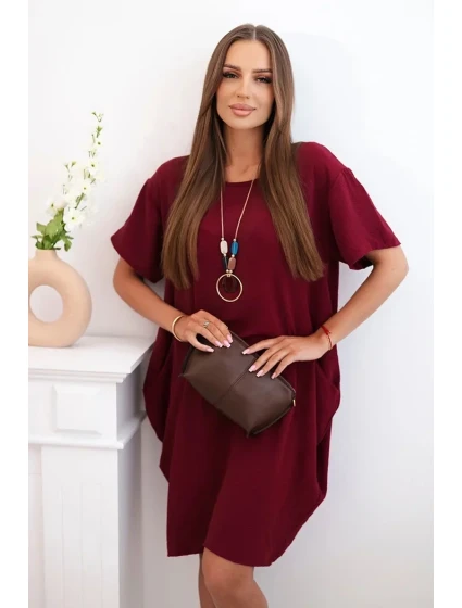 Šaty s kapsami a přívěskem tmavě vínová Šaty s kapsami a přívěskem tmavě vínová