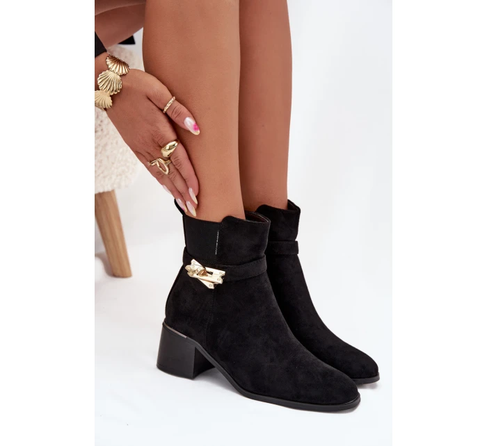 Dámske členkové topánky Sarona so zlatým zdobením - čierne Dámske členkové topánky Sarona so zlatým zdobením - čierne