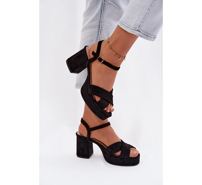 Sandále na podpätku model 226332 Krok v štýle