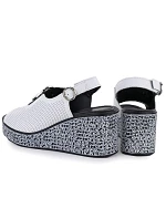 Dámske kožené sandále na platforme biele S.Barski 7014 Dámske kožené sandále na platforme biele S.Barski 7014