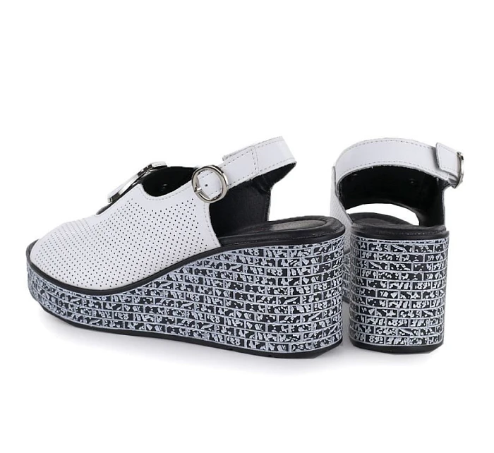 Dámske kožené sandále na platforme biele S.Barski 7014 Dámske kožené sandále na platforme biele S.Barski 7014