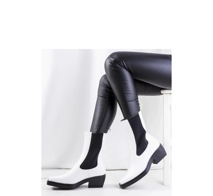 Topánky na podpätku model 205158 Solea