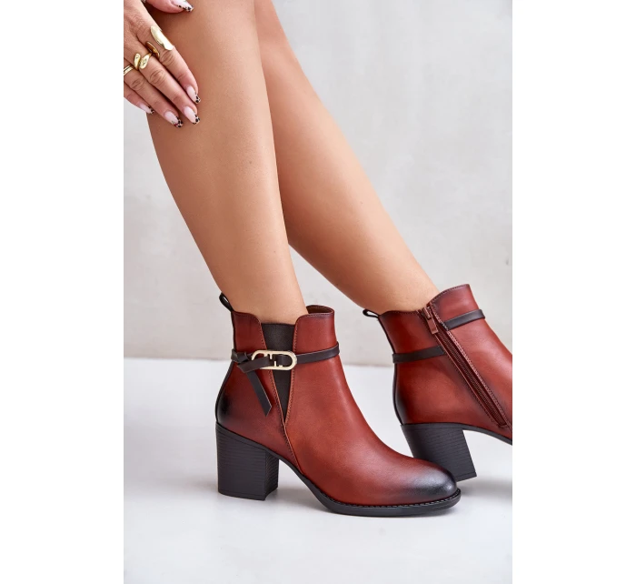Dámské boty na podpatku s a páskem hnědé model 21674038 - Boto