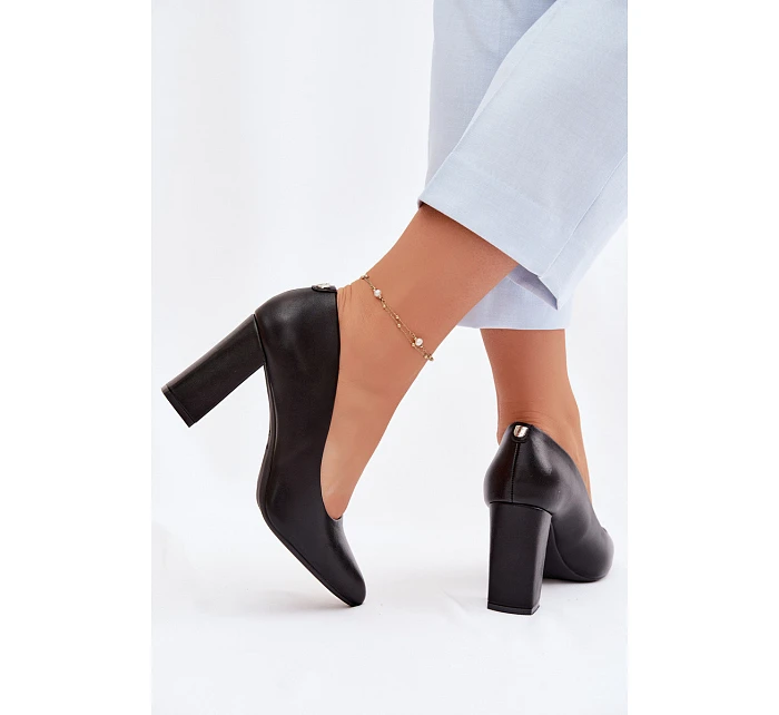 Lodičky na podpatku z eko kůže model 22100625 Černé - SERGIO LEONE Lodičky na podpatku z eko kůže model 22100625 Černé - SERGIO LEONE