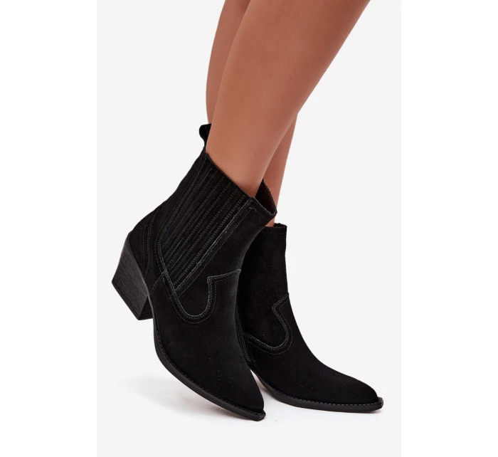 Semišové kovbojské kotníkové boty dámské na podpatku zateplené černé model 21714846 - Boto Semišové kovbojské kotníkové boty dámské na podpatku zateplené černé model 21714846 - Boto