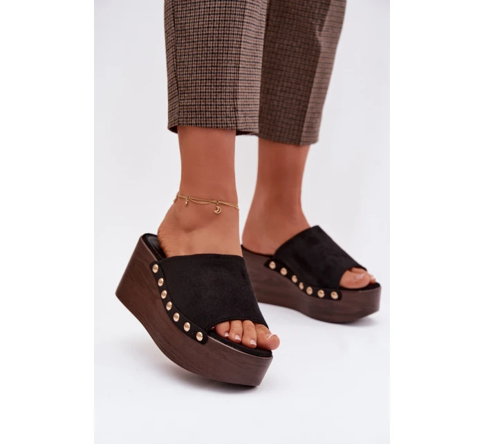 Dámské nazouváky na platformě se zlatými přezkami Eko semiš Černé Helivina Dámské nazouváky na platformě se zlatými přezkami Eko semiš Černé Helivina