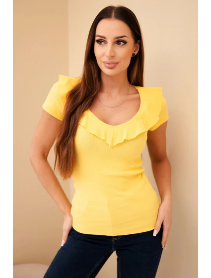 Dámska pruhovaná blúzka s volánom vo výstrihu žltá Dámska pruhovaná blúzka s volánom vo výstrihu žltá