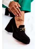 Semišové lodičky s ozdobným řetízkem model 21593258 černá - Laura Messi