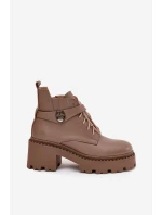 Kožené dámské kotníkové boty na klínu s ozdobným páskem zateplené model 21710528 tmavě béžové - Zazoo