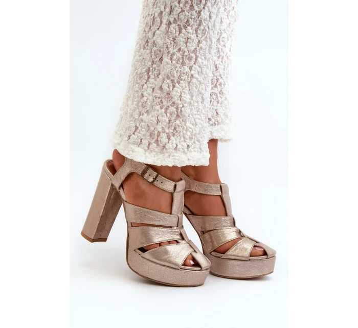 Sandále na podpätku model 198400 Step in style