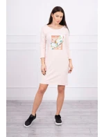 Šaty s 3D grafikou model 18744004 powder pink - K-Fashion
