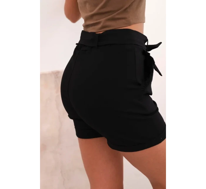 Dámske šortky s mašľou a volánikmi čierne