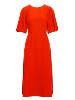 model 20966259 Šaty s puff rukávy korálová barva - STYLOVE