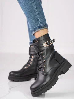 Dámske praktické čierne členkové topánky na plochom podpätku