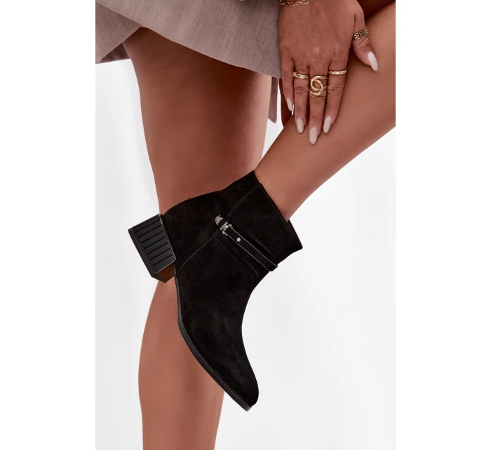 Dámské kozačky z přírodního semiše na klínu zateplené model 21715520 Černé - D&A