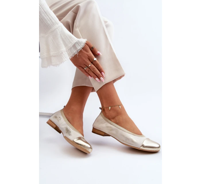 Kožené baleríny Zlaté model 21646187 - Zazoo