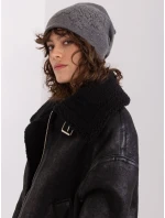 Czapka AT CZ model 19011924 ciemny szary - FPrice Czapka AT CZ model 19011924 ciemny szary - FPrice