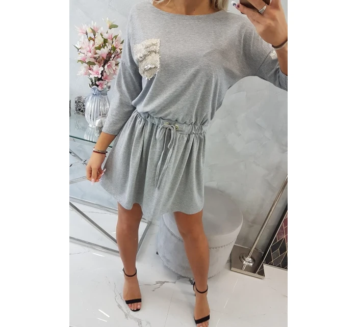 Šaty s flitrovým vreckom šedé Šaty s flitrovým vreckom šedé