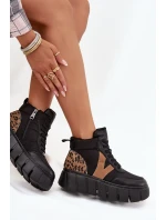 Kožené dámské kozačky na platformě vyhřívané model 21708041 Černé - VINCEZA Kožené dámské kozačky na platformě vyhřívané model 21708041 Černé - VINCEZA